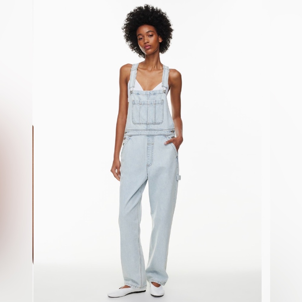 Denim Forum The '90s Vintage Baggy Overalls
Bleach Bleu Medium - Picture 2 of 7